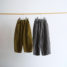 画像をギャラリービューアに読み込む, (Roda.J)corduroy tapered  pants
