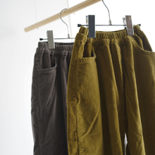 画像をギャラリービューアに読み込む, (Roda.J)corduroy tapered  pants
