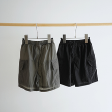 画像をギャラリービューアに読み込む, (boneoune)flap nylon cargo pants
